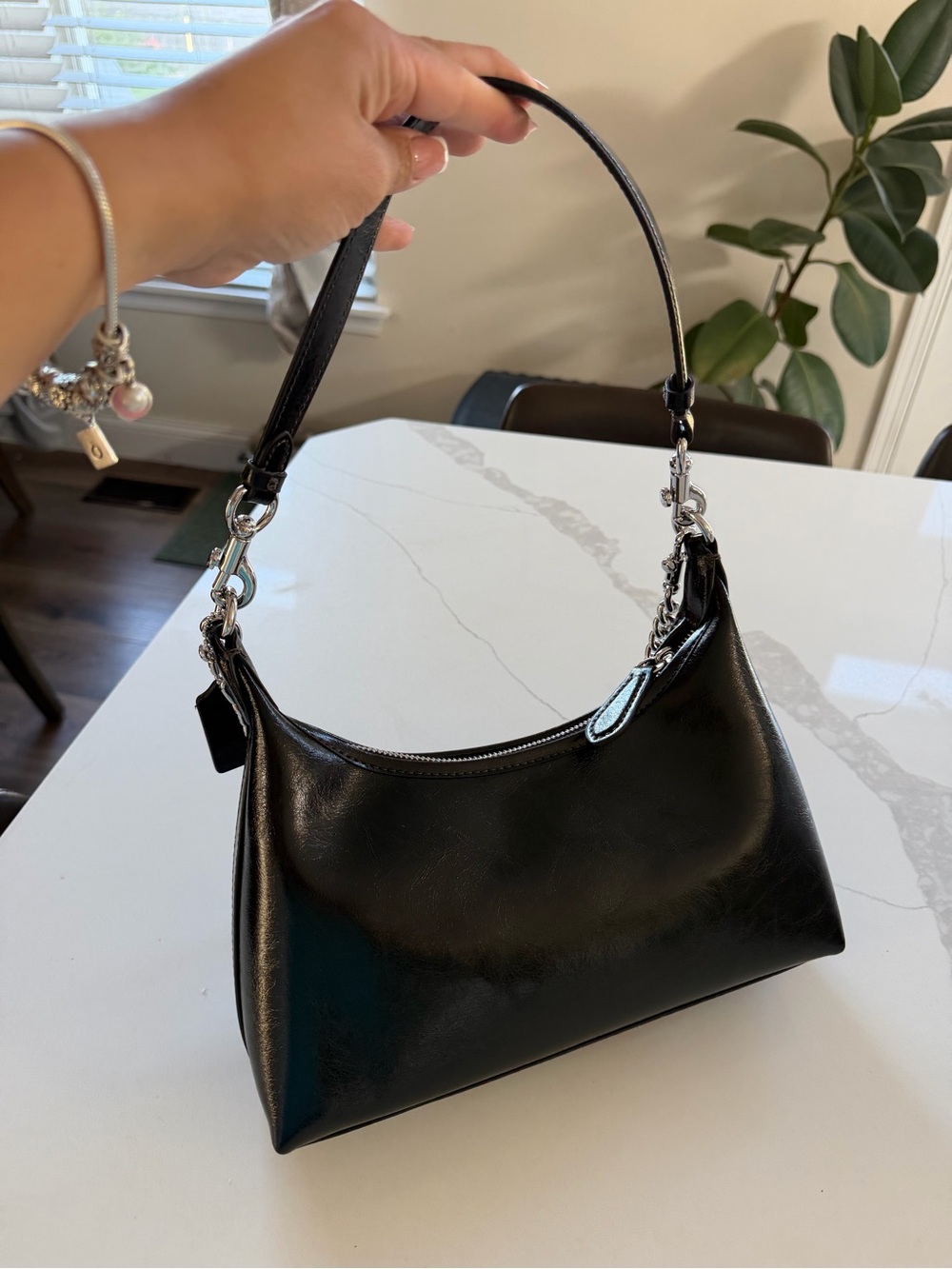 Coach Juliet Shoulder Bag 25 in black glazed - Picture 3 of 5